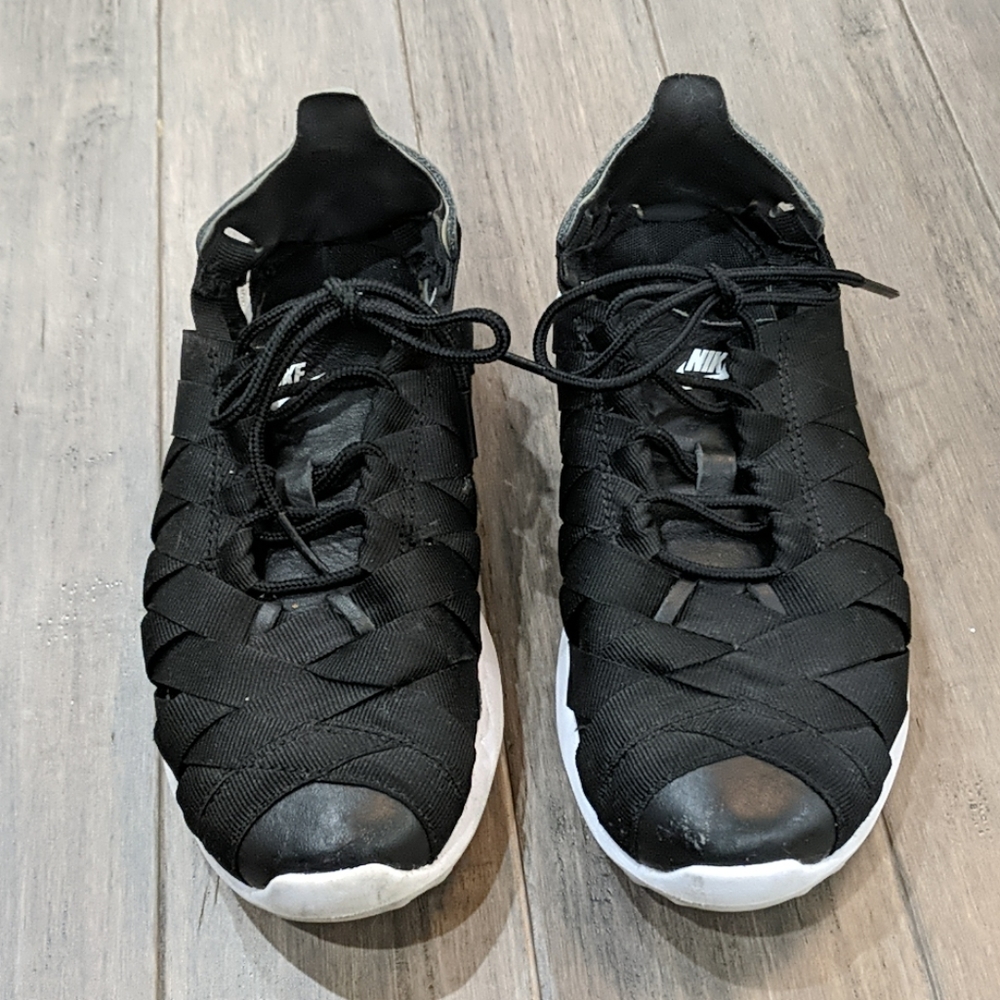 Nike Lace Ribbon Weaved Sneakers